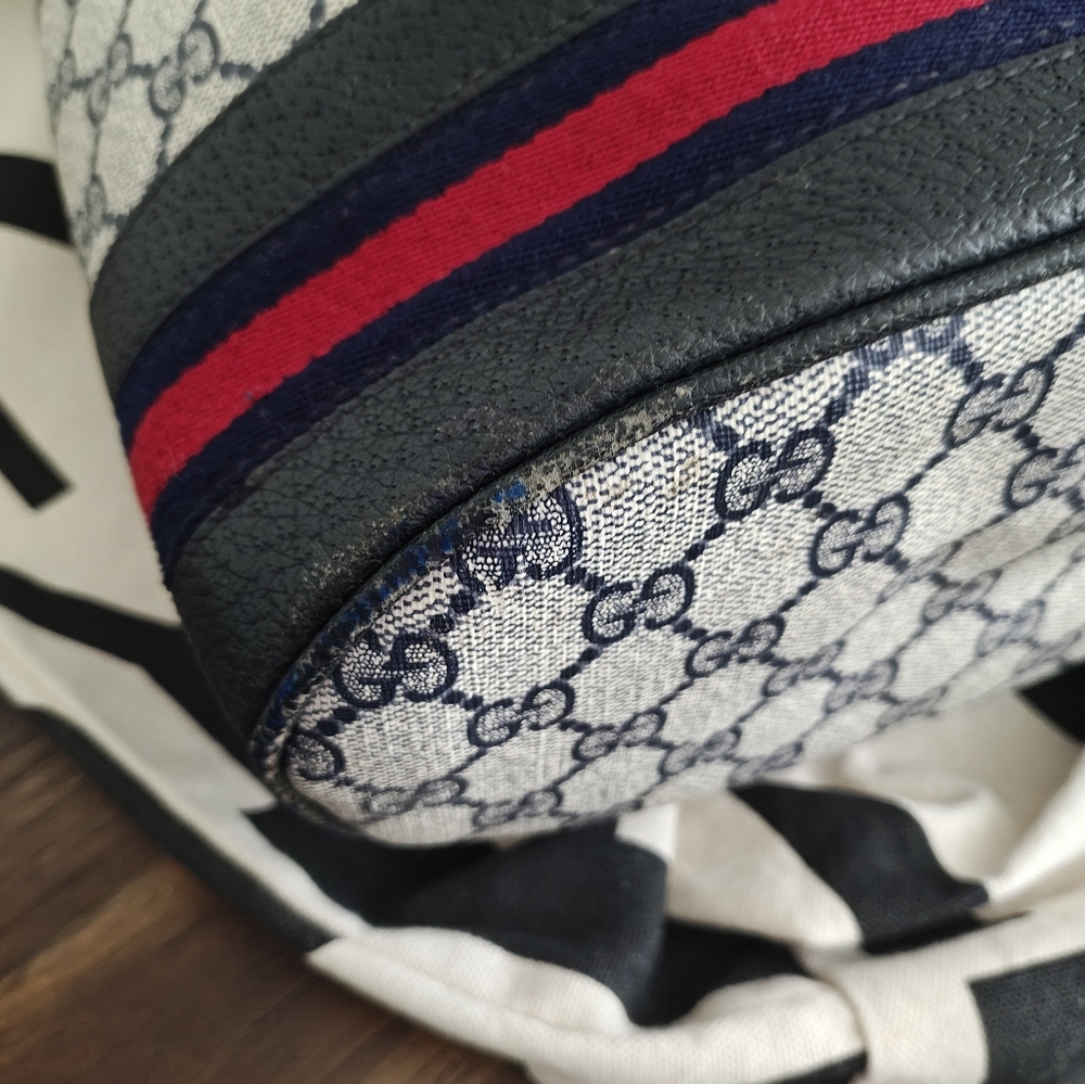 Vintage Gucci Blue Sherry Line Bucket Bag with Gold Hardware - Picture 5 of 13